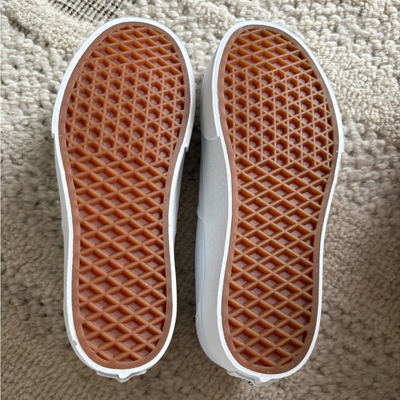 NWT Vans Authentic Platform 2.0 in White - Picture 9 of 12